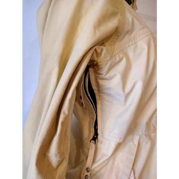 Gore-tex Waterproof Yellow Medium Weight Section Skii Rain Jacket - Picture 3 of 15